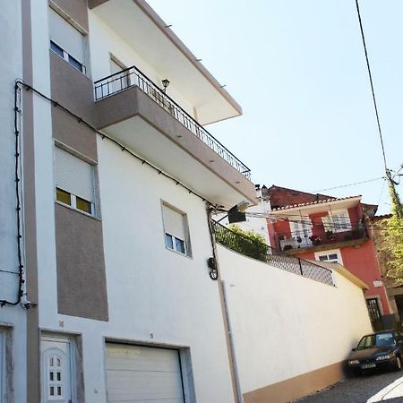 فيلا Casa Do Neto Tiago فوندَوْ المظهر الخارجي الصورة